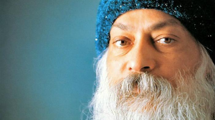 絶版・稀少本】モジュッド 説明できない生を生きた人：MOJUD OSHO